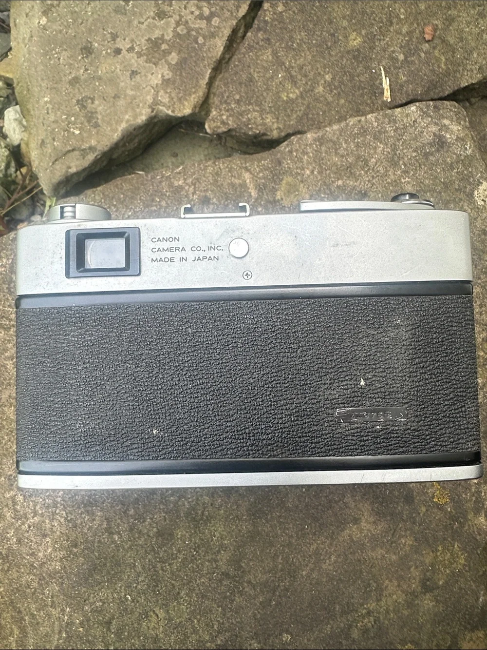 Canon Canonet QL19 45mm Rangefinder Camera in Black and Silver